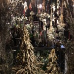 christmas-window-display-tudorroseflorist-bury-st-edmunds